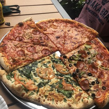 Bob's Pizzeria - Pizza Near Me - Kailua, Hawaii