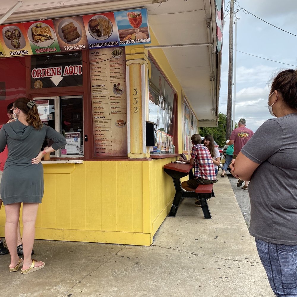 Long lines most any time of day! Very Good Food. Long lines most any time of day! Very Good Food.