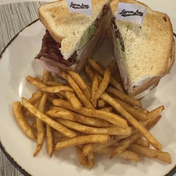 Baron Long Bar & Grill - Baron Club sandwich - Burgers Near Me - Alpine, California