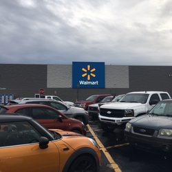 Walmart Supercenter - Outside parking lot view