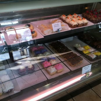 Martino’s Bakery - Square cupcakes - Bakeries Near Me - Burbank, California Martino’s Bakery - Square cupcakes - Bakeries Near Me - Burbank, California