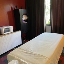 Guo Therapeutic Massage - Room