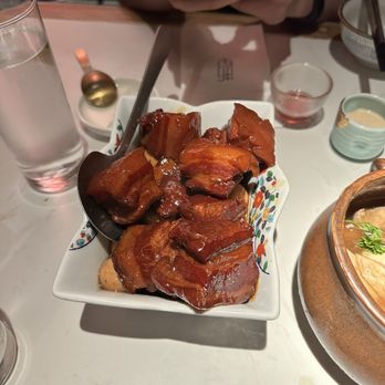 Cheli - Braised pork belly - Shanghainese Near Me - New York, New York