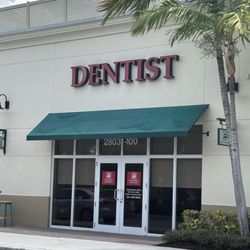 City Dental Of Wellington - Front entrance