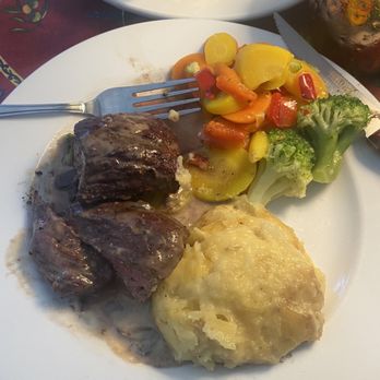 Village Baker - Beef tenderloin dinner - Bakeries Near Me - Spring Lake, Michigan Village Baker - Beef tenderloin dinner - Bakeries Near Me - Spring Lake, Michigan
