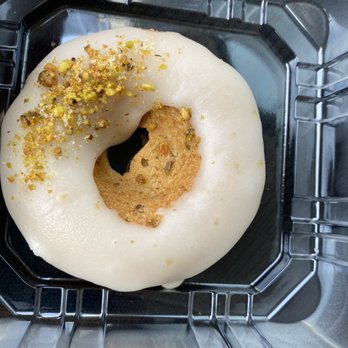 Summer Moon Coffee - Pistachio honey vegan donut - Coffee & Tea Near Me - San Antonio, Texas Summer Moon Coffee - Pistachio honey vegan donut - Coffee & Tea Near Me - San Antonio, Texas