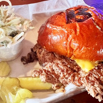 Bixenberg Tavern - Bixenberg Smash Burger - single patty with Broccoli Slaw - Pubs Near Me - Germantown, Wisconsin