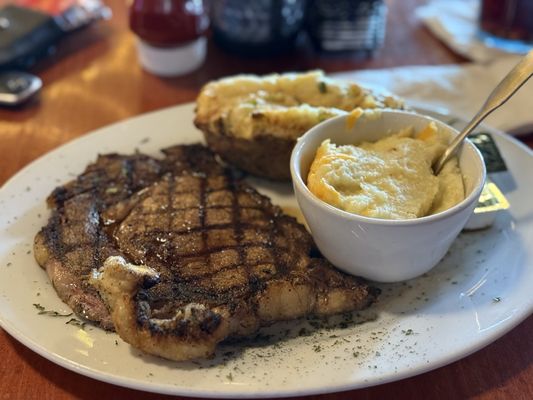 Magnolia Grill by null