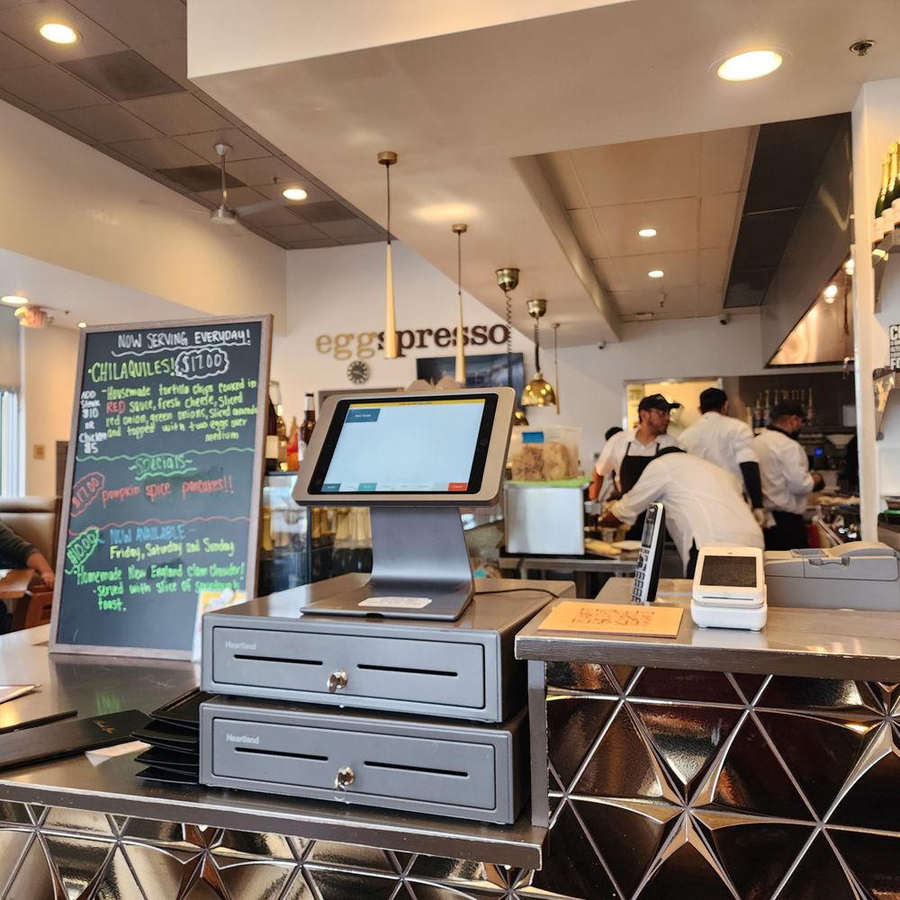 Eggspresso - Inside - Breakfast & Brunch Near Me - Petaluma, California