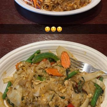 Ayothaya - Frederickson - Phad thai and golden noodles - Thai Near Me - Puyallup, Washington