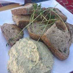 Bee Organic - Hummus and Bread