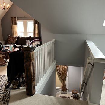 The Nestle Inn - Staircase coming in or going out of suite - Hotels Near Me - Indianapolis, Indiana