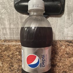 Gihon Village Piggly Wiggly - Expired Diet Pepsi that was purchased from Gihon Plaza Piggly Wiggly Parkersburg WV on [Tue.6.Dec.2022 @ abt 9am]