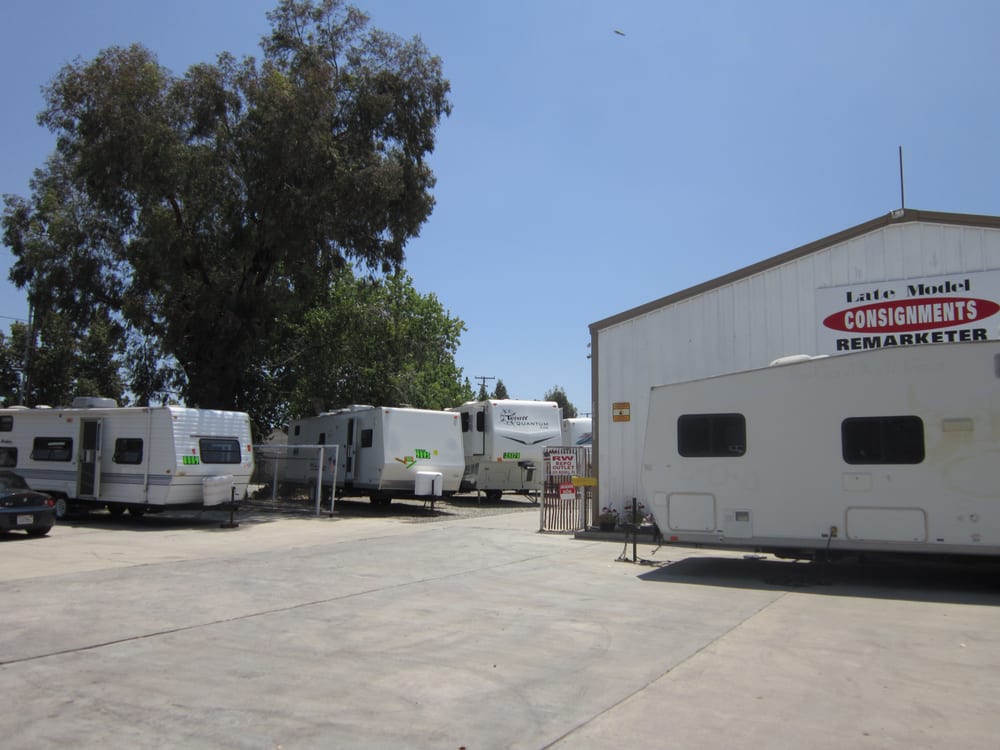 RW REPO OUTLET Updated October 2024 210 Bissell Pl, San Jacinto