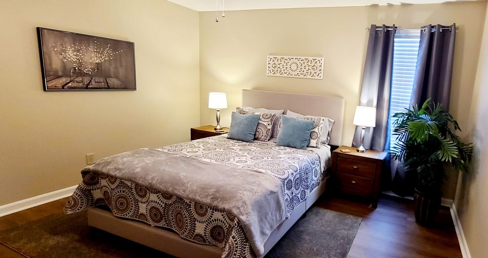 TOMKAT PROPERTIES Updated October 2024 81 Photos 2131 Westmead Dr