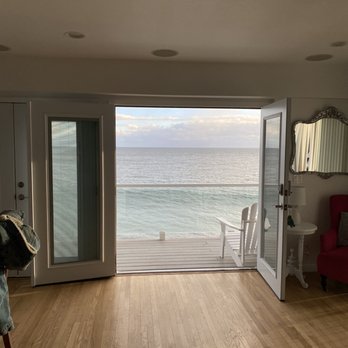 Malibu Private Beach Apartments - View of the balcony - Vacation Rentals Near Me - Malibu, California Malibu Private Beach Apartments - View of the balcony - Vacation Rentals Near Me - Malibu, California