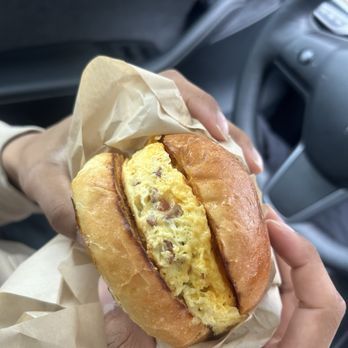 The Birdhouse -West Seattle - Breakfast sandwich Western style with mamma aioli - Coffee & Tea Near Me - Seattle, Washington