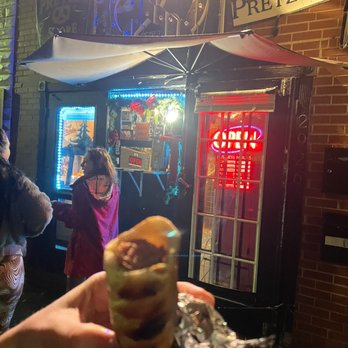 Canton Pretzel Store - Hotdog - Pretzels Near Me - Baltimore, Maryland Canton Pretzel Store - Hotdog - Pretzels Near Me - Baltimore, Maryland