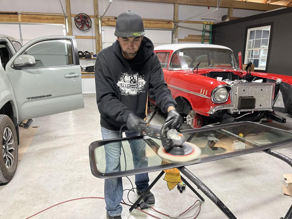 C & E AUTOGLASS Updated August 2024 1429 S Jefferson St, b City