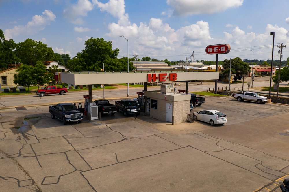H-E-B - Photo 2
