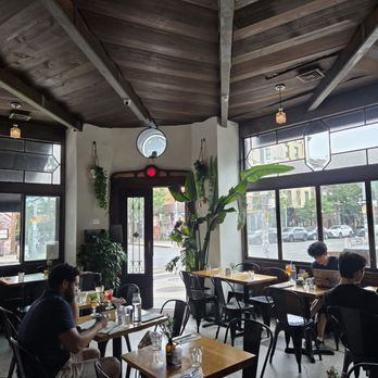 Hole In The Wall - Ambiance - Australian Near Me - Brooklyn, New York