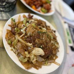 Dry-Fried Beef Chow Fun