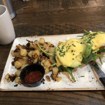 First Watch - Florentine Eggs Benedict w/ roasted potatoes - Breakfast & Brunch Near Me - Richardson, Texas First Watch - Florentine Eggs Benedict w/ roasted potatoes - Breakfast & Brunch Near Me - Richardson, Texas
