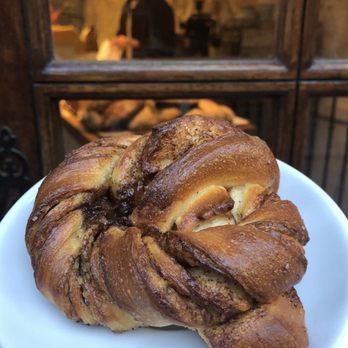 Circus - Bakeries Near Me - Paris, 75