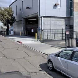 NU Car Rentals - No signs that says "NU CAR RENTAL RETUNS TURN HERE". Only the storage sign.