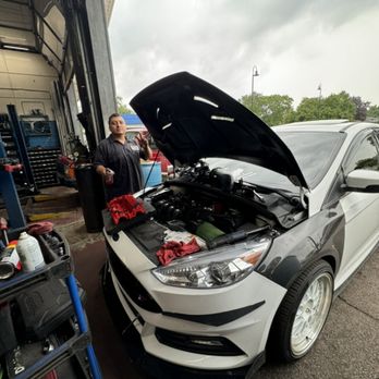 GTO Automotive - Valve cover installation on a super clean stage 2 Ford focus ST! - Auto Repair Near Me - Berkeley, Illinois GTO Automotive - Valve cover installation on a super clean stage 2 Ford focus ST! - Auto Repair Near Me - Berkeley, Illinois