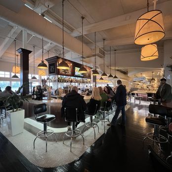 Harbor House - Seafood Near Me - Milwaukee, Wisconsin