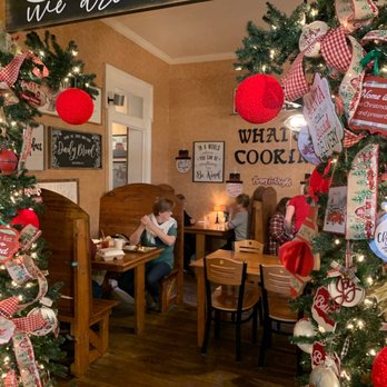 Back Home Restaurant - Dining room - Comfort Food Near Me - Elizabethtown, Kentucky