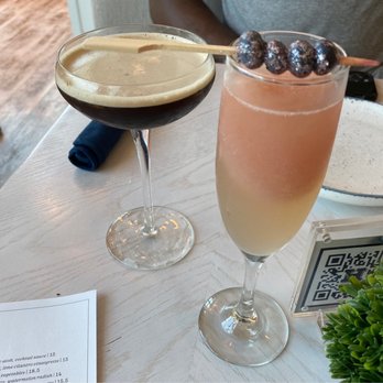 The Hampton Social - Naples - Frose Bellini and espresso martini - New American Near Me - Naples, Florida The Hampton Social - Naples - Frose Bellini and espresso martini - New American Near Me - Naples, Florida