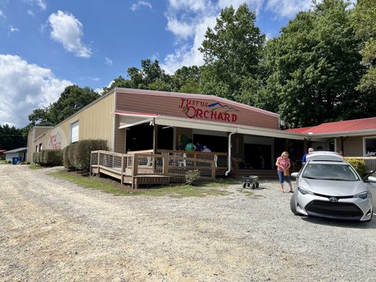 Justus Orchard by null