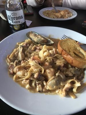 El Nuevo Vallarta Sports Bar & Grill by null