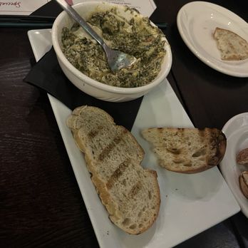 Dorothy's Downtown - Spinach dip appetizer - Cocktail Bars Near Me - Jacksonville, Florida