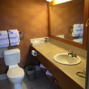 Banff Rocky Mountain Resort - Sizable washroom - Resorts Near Me - Banff, Alberta Banff Rocky Mountain Resort - Sizable washroom - Resorts Near Me - Banff, Alberta