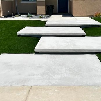 Roth Landscaping - Concrete steps and turf - Landscaping Near Me Roth Landscaping - Concrete steps and turf - Landscaping Near Me