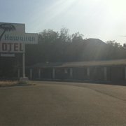 Photo of Arne's Royal Hawaiian Motel - Baker, CA, United States