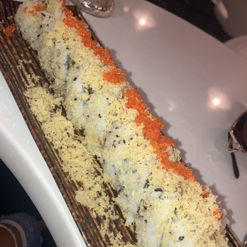 Friends Sushi - Sumo- Ae Maki - Sushi Bars Near Me - Chicago, Illinois