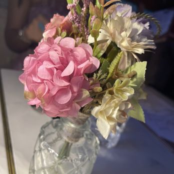 Arden Restaurant - Table decor. - Breakfast & Brunch Near Me - West Hollywood, California Arden Restaurant - Table decor. - Breakfast & Brunch Near Me - West Hollywood, California