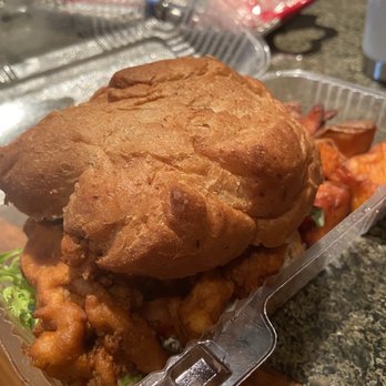 Majani Food Emporium - Oyster Mushroom Sandwich - Vegan Near Me - Chicago, Illinois Majani Food Emporium - Oyster Mushroom Sandwich - Vegan Near Me - Chicago, Illinois