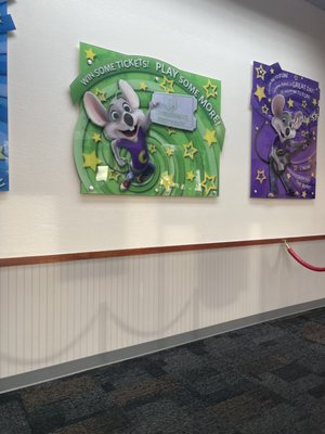 Chuck E. Cheese by null