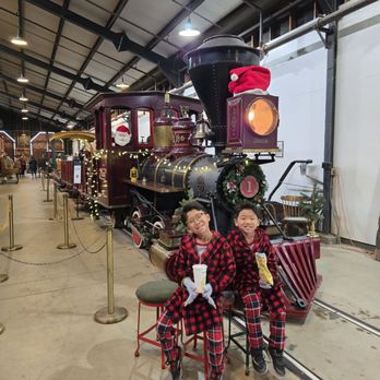 The Polar Express - Trains Near Me - Perris, California