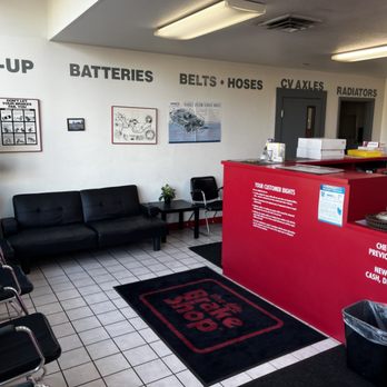The Brake Shop - A spacious waiting area with plenty of magazines to peruse. - Auto Repair Near Me - Vancouver, Washington The Brake Shop - A spacious waiting area with plenty of magazines to peruse. - Auto Repair Near Me - Vancouver, Washington