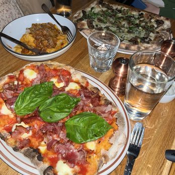 OSTE - Margherita pizza - Italian Near Me - Los Angeles, California OSTE - Margherita pizza - Italian Near Me - Los Angeles, California
