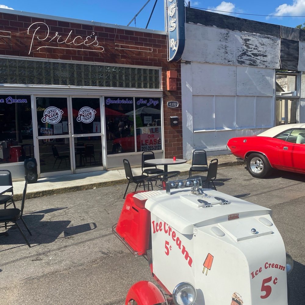 Price’s - Entrance and vintage motorbike/cars - Ice Cream & Frozen Yogurt Near Me - Pinson, Alabama