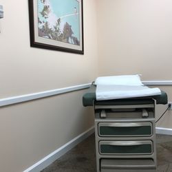 MD Now Urgent Care - Exam room