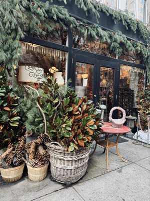 John Derian Company Inc by null