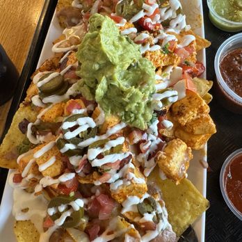 Taco Maya - Rosemont - Nachos Supreme with Paneer - Mexican Near Me - Rosemont, Illinois